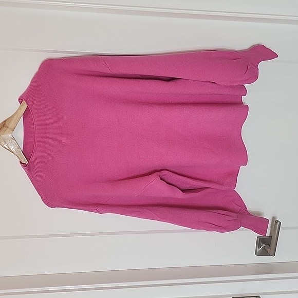 Balloon sleeve sweater - Picture 2 of 3